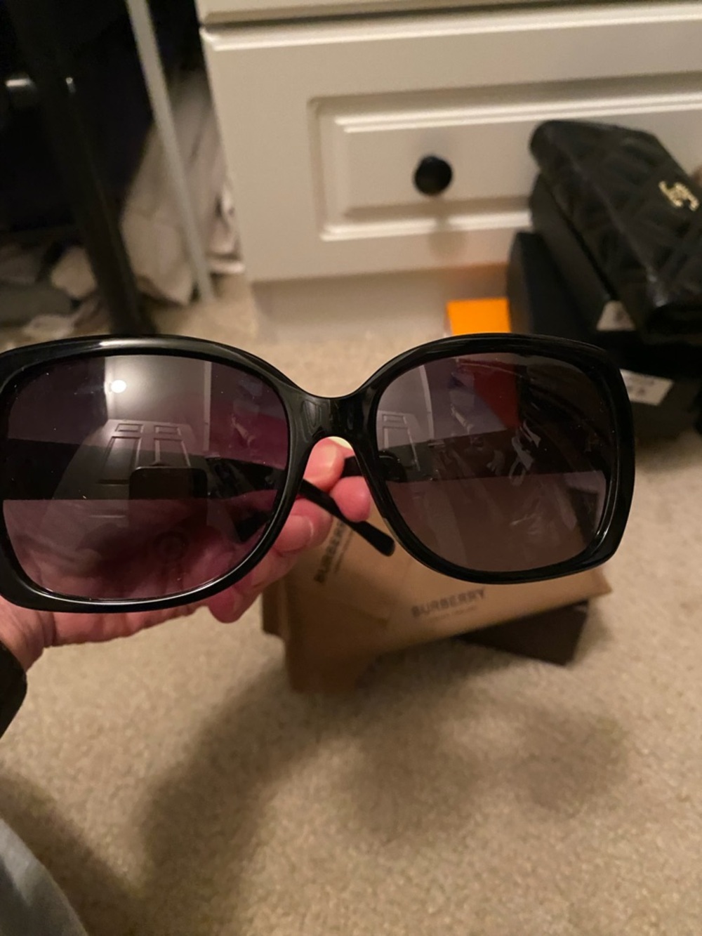 Burberry Black Oversized Women's Sunglasses with Dark Lenses - Picture 5 of 8